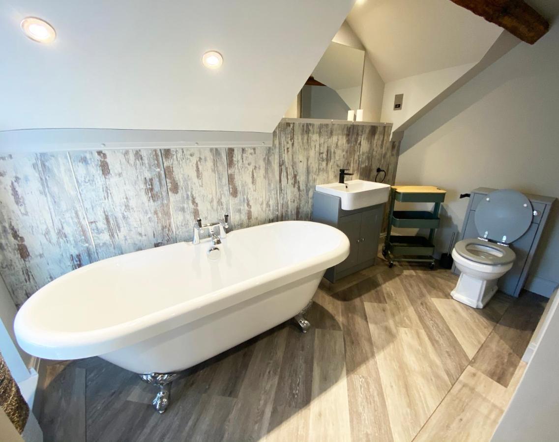 The Hive At Poppi-Red Bed & Breakfast Hawkshead Exterior photo
