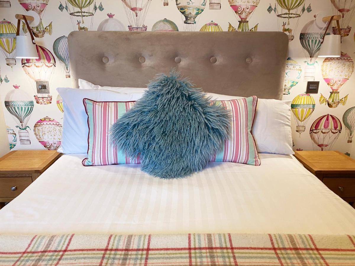 The Hive At Poppi-Red Bed & Breakfast Hawkshead Exterior photo